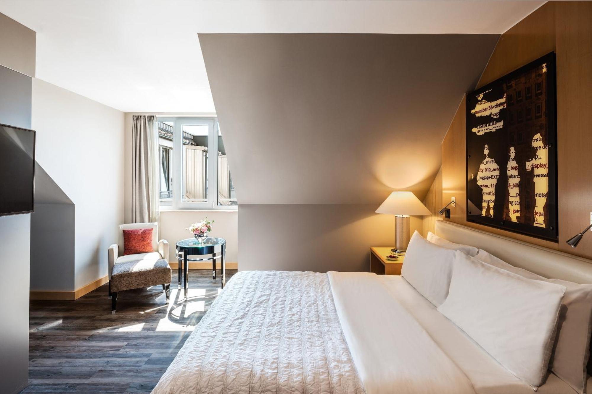 Le Meridien Мюнхен Екстериор снимка A room at the hotel