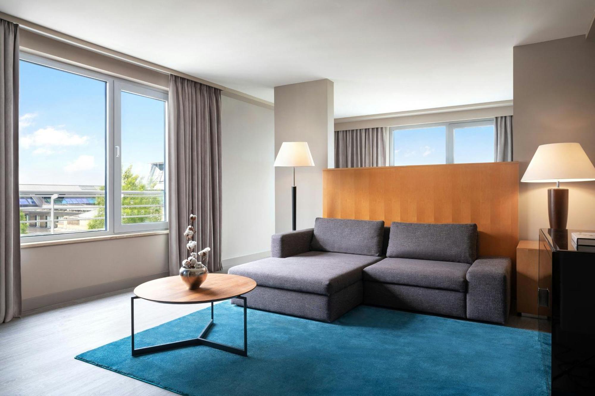 Le Meridien Мюнхен Екстериор снимка Living room