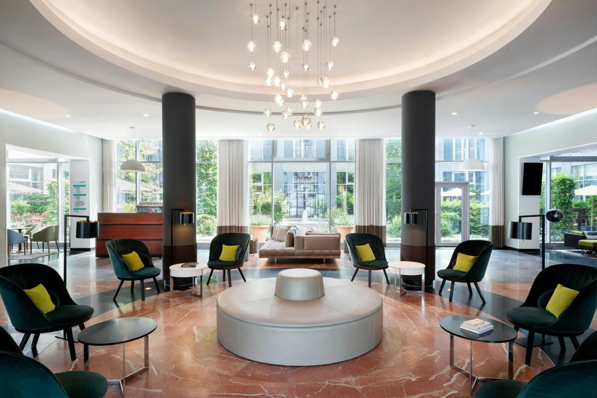 Le Meridien Мюнхен Екстериор снимка Lobby