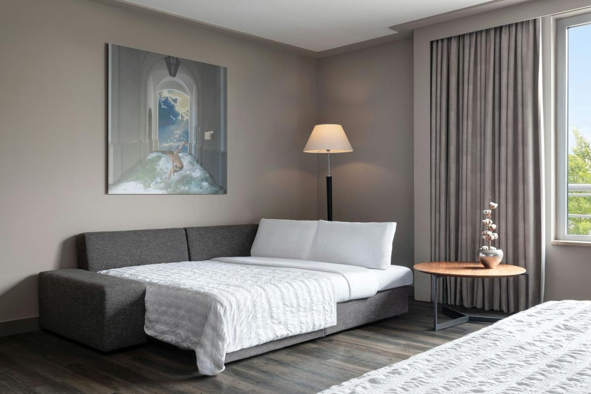 Le Meridien Мюнхен Екстериор снимка A sofa bed